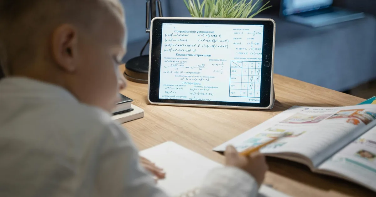 Jak používat AI k učení nových skills: 5 technik meta-learningu